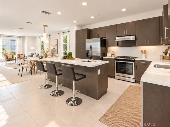2700 E Chaucer St #41, Los Angeles, CA 90065