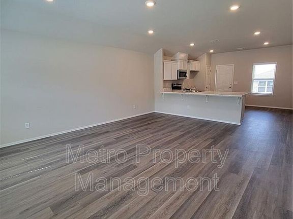 2nd image of 3702 S 1st St