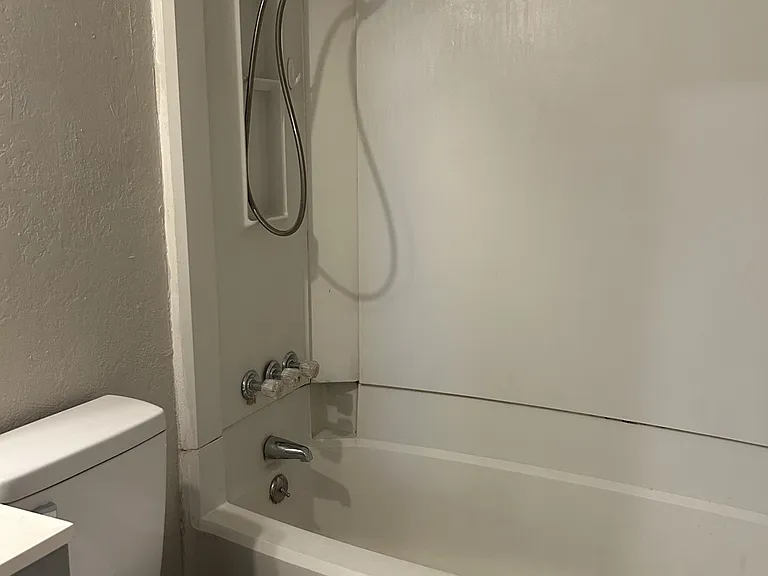 821 Bracewood Cir #B — Photo 12