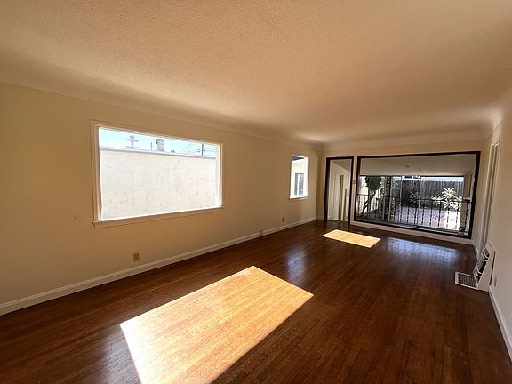 4th image of 2765 San Francisco Ave