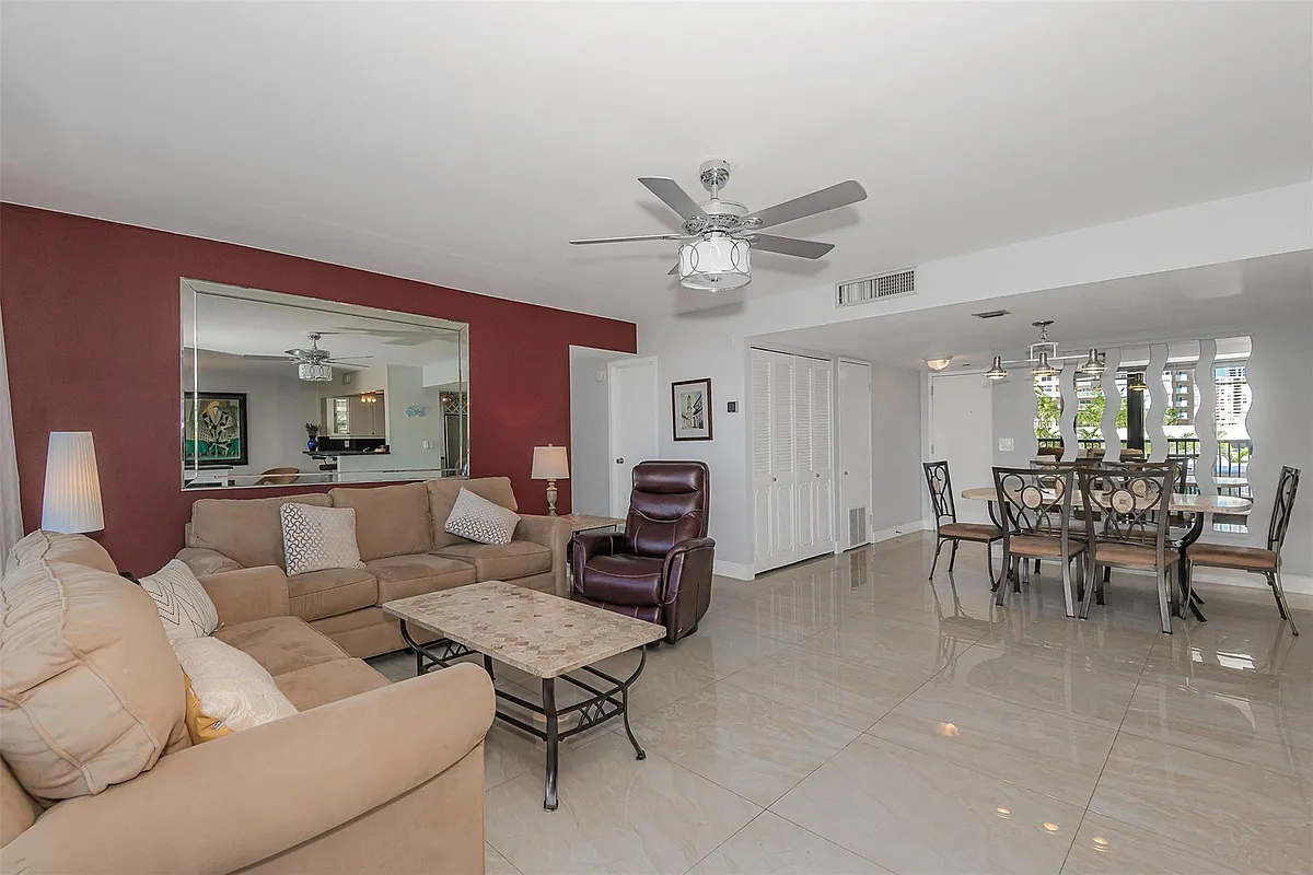 Building Photo - 2017 S Ocean Dr #307