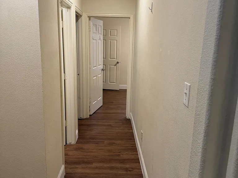 Hilltop Dr — Photo 7