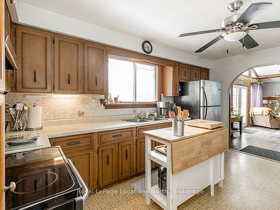 4th image of 43 Sunnyside Ln