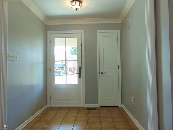 2nd image of 1440 Paris Dr