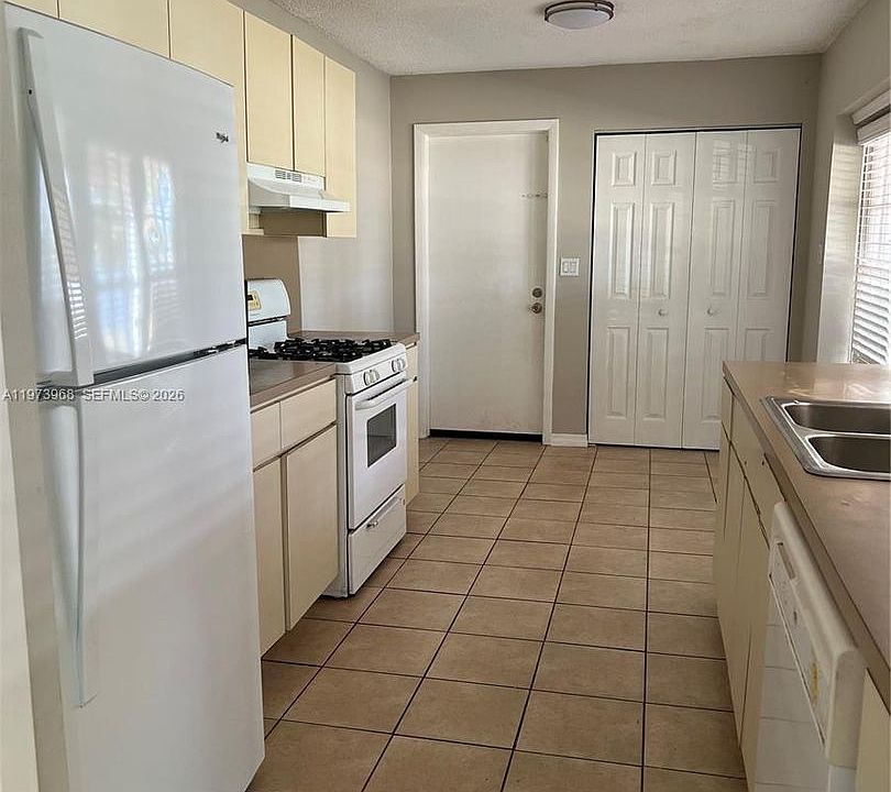 1st image of 13311 SW 46th St