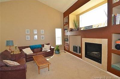 Spacious living room