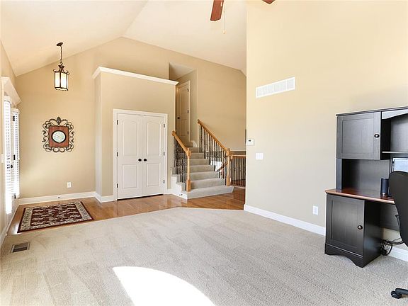 4th image of 4606 NE 102nd Ct