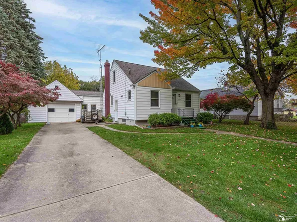 1560 Hendricks Dr, Monroe, MI 48162