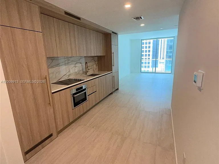 77 SE 5th St #1811 — Photo 11
