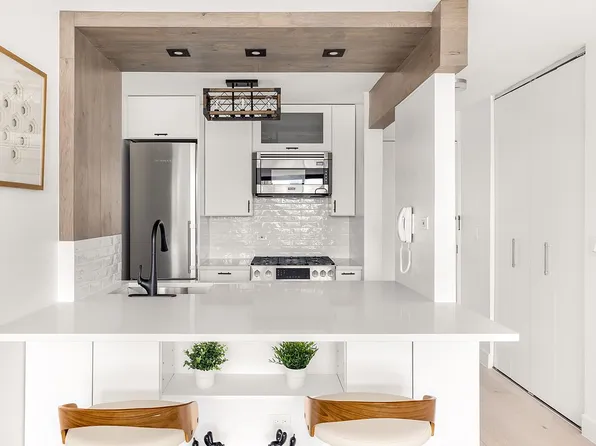 200 Rector Pl APT 29C, New York, NY 10280