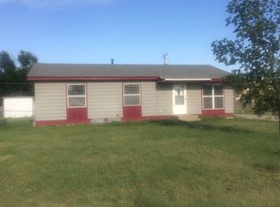 106 Larson Ln, Holcomb, KS 67851