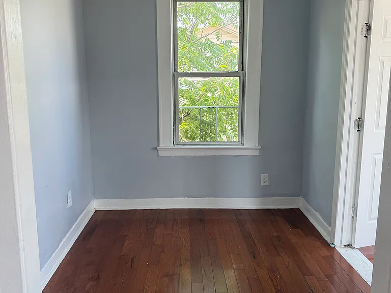 116-118 22nd St #2 — Photo 5