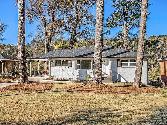 2nd image of 1723 Capistrana Pl