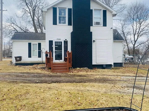 750 Dennis St, Adrian, MI 49221