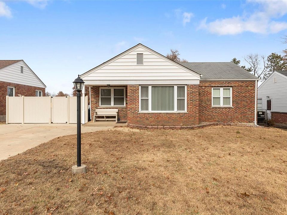 2nd image of 7351 S Yorkshire Dr