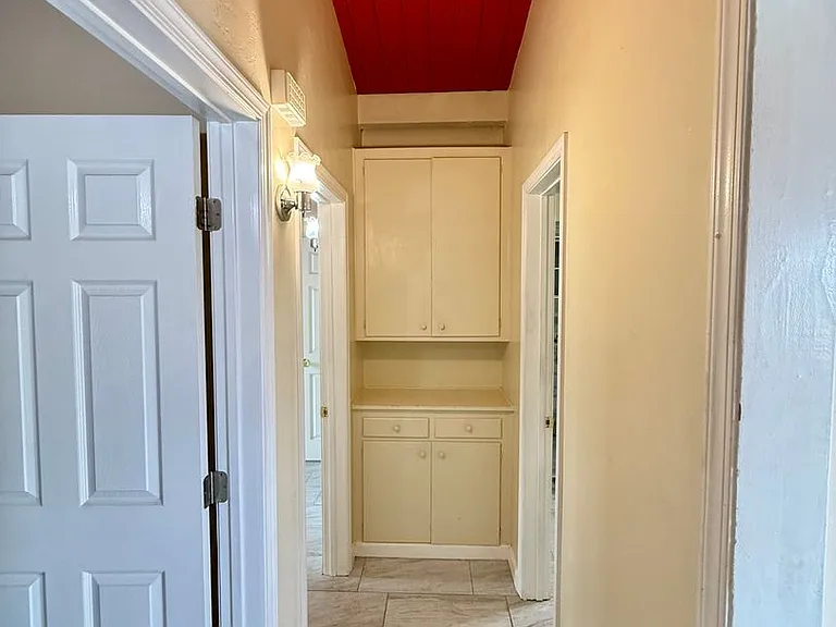 4901 Frink Ave — Photo 17
