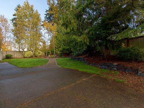 3rd image of 3153 31st Street Pl SE
