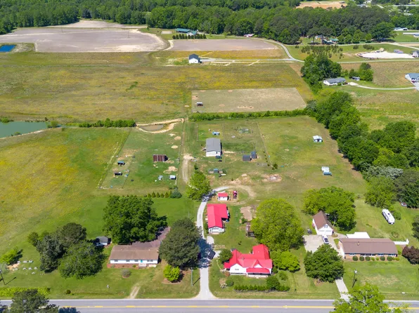 5423 State Highway 39, Selma, NC 27576