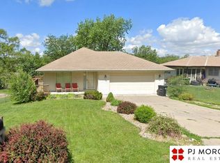5612 S 50th St, Omaha, NE 68117