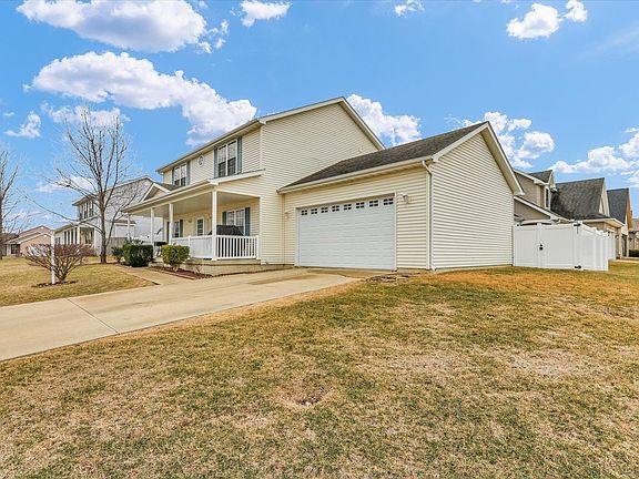 2nd image of 1328 W Ridge Ln