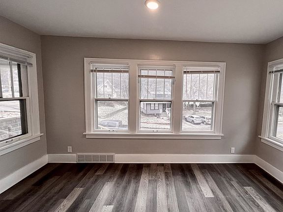 4th image of 416 Houston Ave