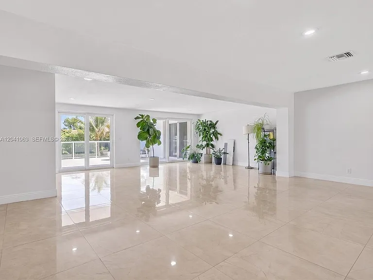 16641 Royal Poinciana Dr — Photo 19