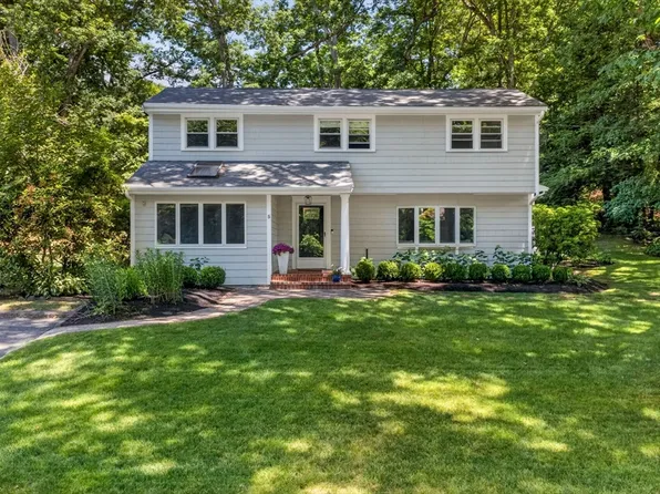 5 Holbrook Rd, Wayland, MA 01778