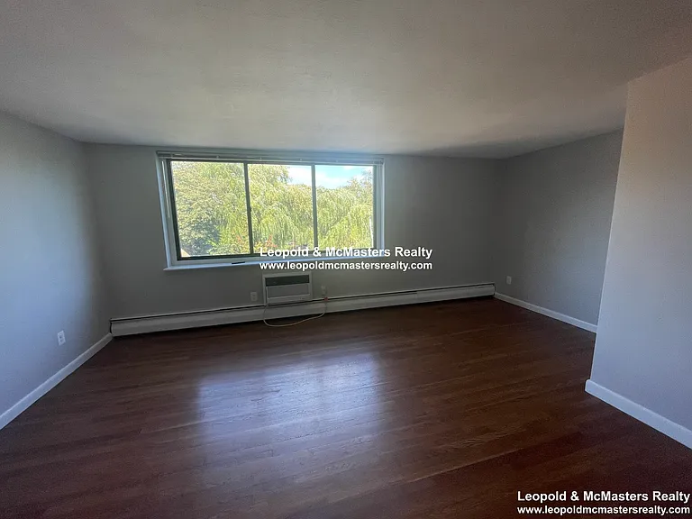 519 Washington St #14 — Photo 15