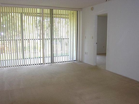 2nd image of 800 Cove Cay Dr Unit 2G