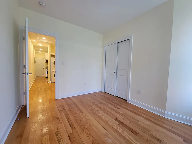 3149 Broadway #14 — Photo 10