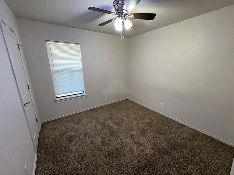 913 McDaniel Circle, Killeen — Photo 10