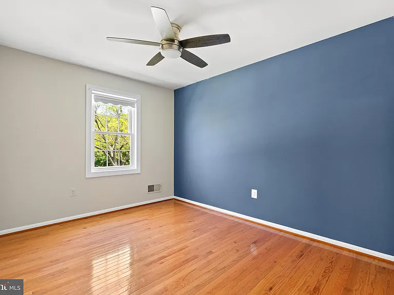 13604 Wisteria Dr — Photo 22