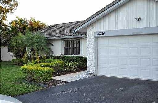 4th image of 10720 NW 19th St