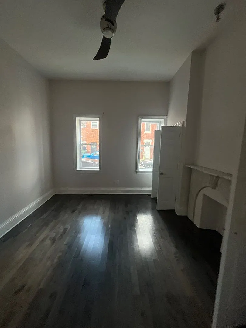 369 Main St photo 1
