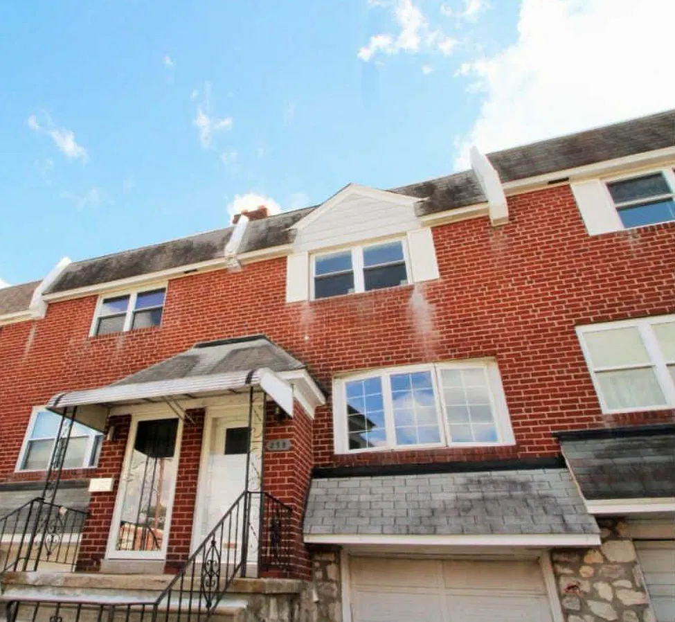 3 bed, 1120 sqft, $2,150 — Photo 1