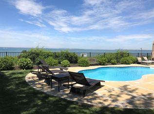 18 Cedar Point Rd, Southampton, NY 11946