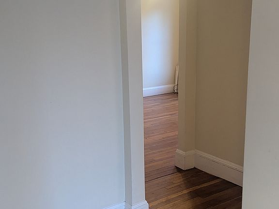 4th image of 7 Stedman St #1