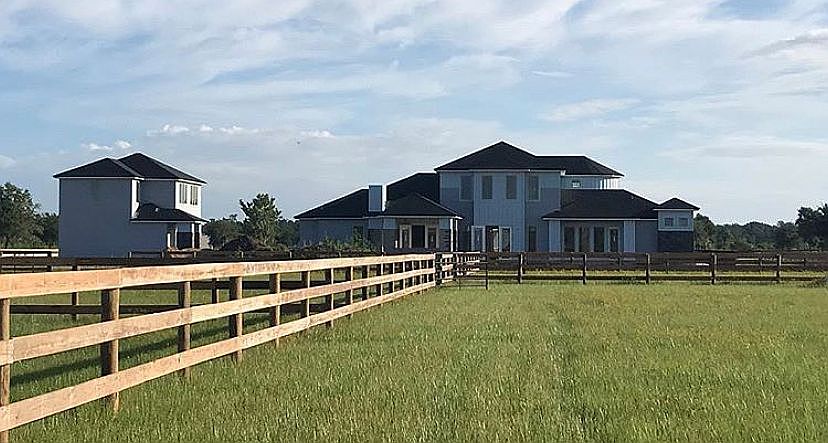 2nd image of 405 Pleasant Colony Ln
