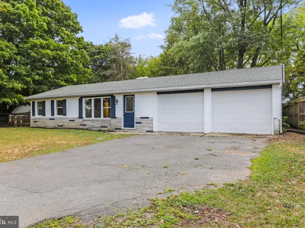 4928 Shepherdstown Rd, Martinsburg, WV 25404