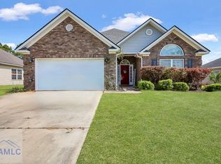 1212 Peacock Trl, Hinesville, GA 31313