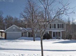 166 Woodsmoke Ln, Rochester, NY 14612