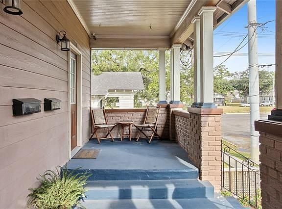 3rd image of 2328 Cambronne St #2328