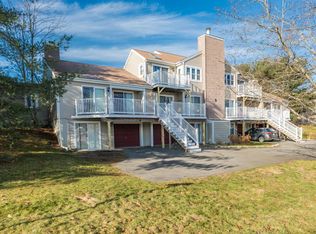 9 Riverview Dr APT D, North Berwick, ME 03906