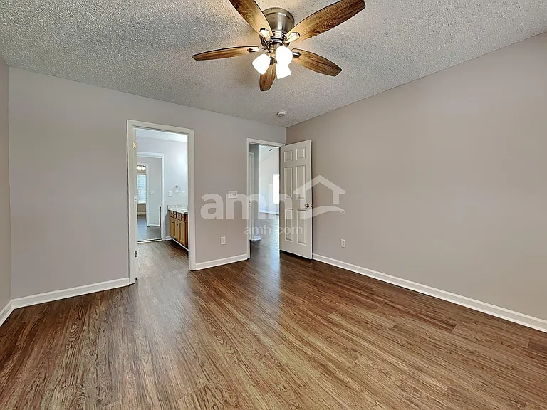 38 Sandy Pointe Dr — Photo 8