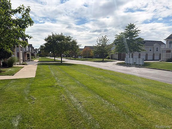 5th image of 51680 Hale Ln