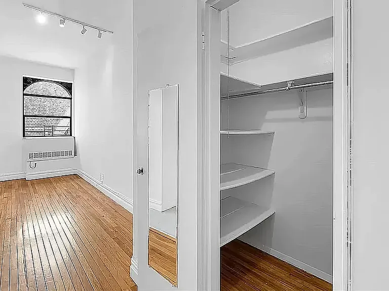 154 W 70th St #5K — Photo 6
