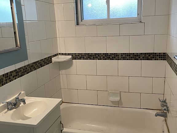 4th image of 7444 Oliver Ave S #8