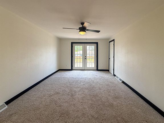 3rd image of 507 3rd St