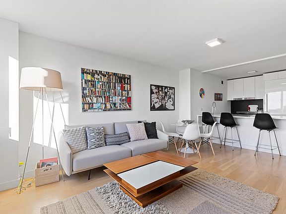 3rd image of 301 W 53rd St APT 15D