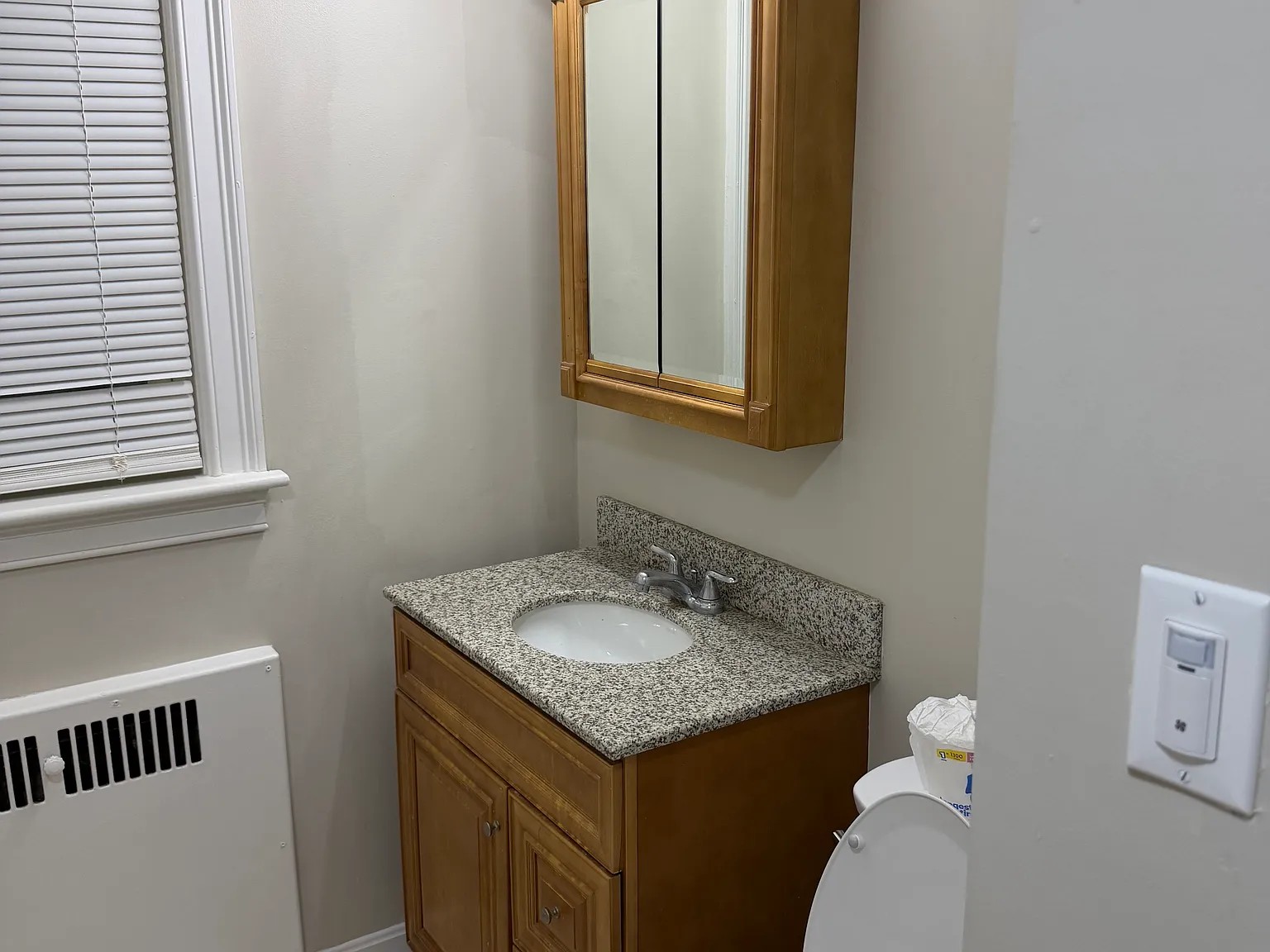 3 bed, $4,200 — Photo 1